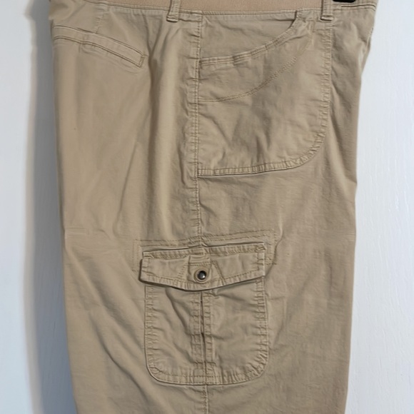 Women’s Lees Size 18 Tan Capris Slacks - Picture 5 of 7